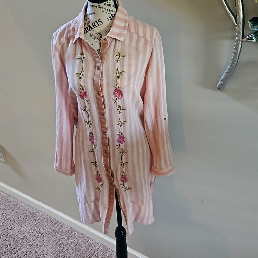 John Mark Embroidered Blouse